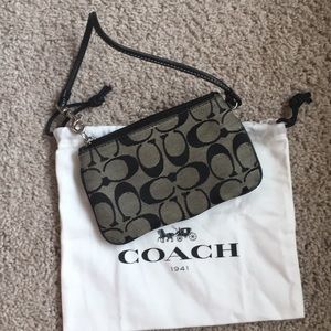 🌟Sale🌟Coach wristlet